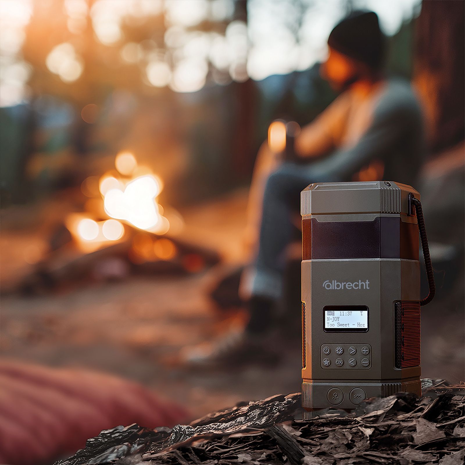 Albrecht DR 114 DAB+ Outdoor-Radio mit Camping-Lampe, UKW, SOS, Taschenlampe, Solar, PowerBank